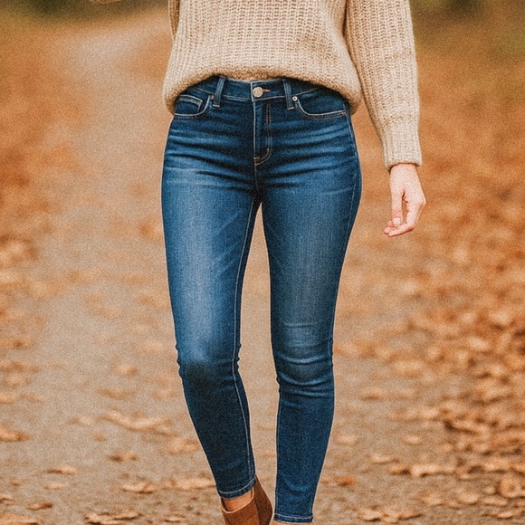 Express medium wash mid rise jegging ❤️ - Picture 1 of 10